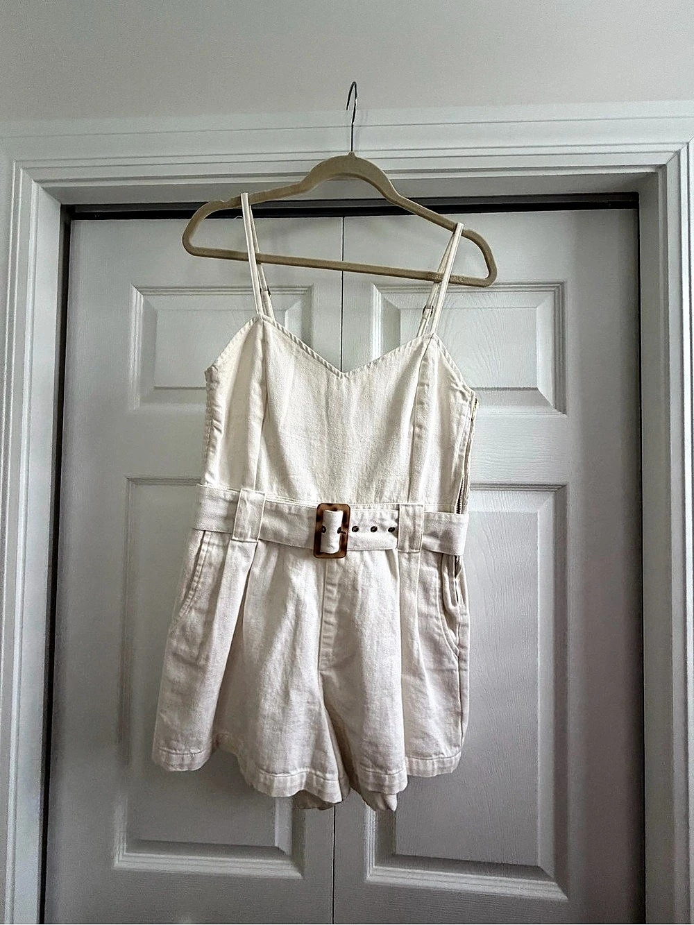 MUMU White Linen-Style Romper Size Medium Like New
